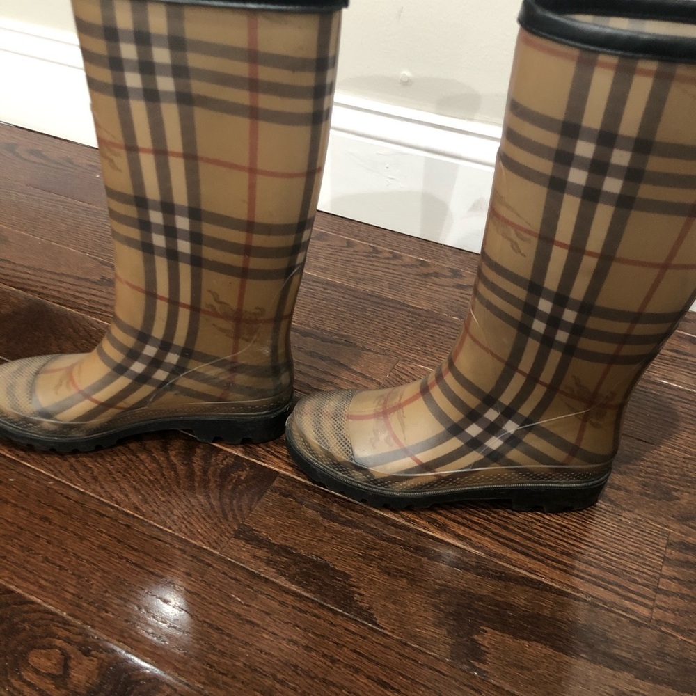 Burberry rain boots size 36 - Picture 3 of 6